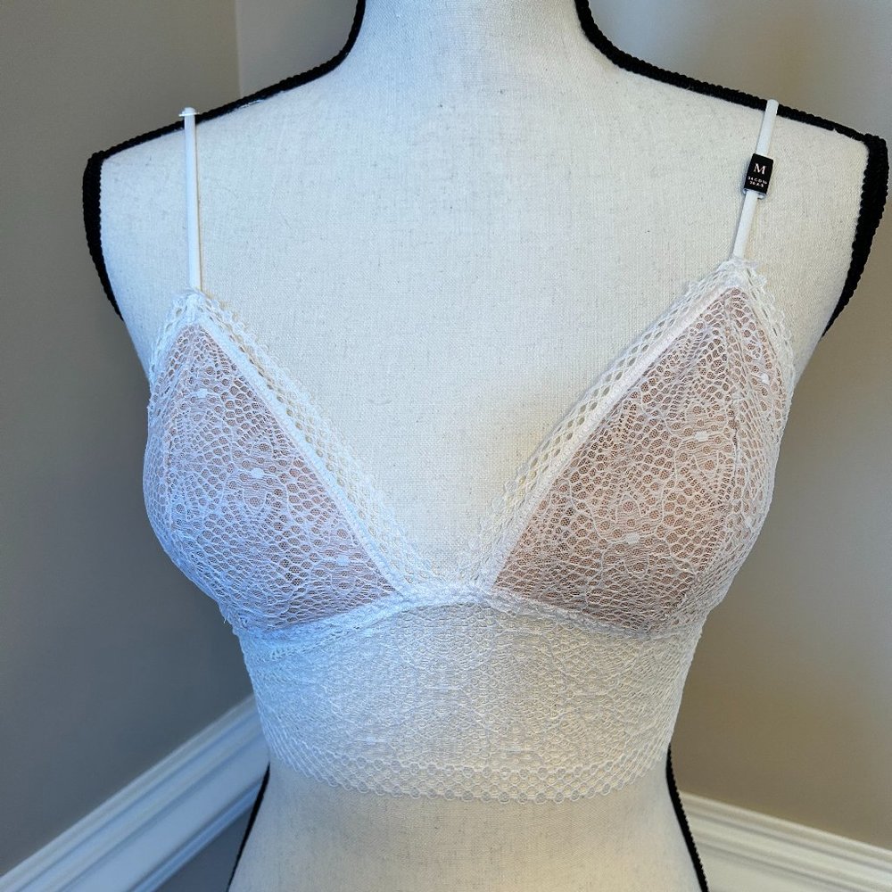 Victoria's Secret Cream Lace Bralette size M (NWOT)